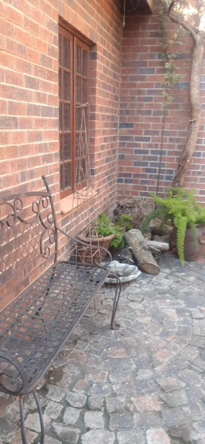 Pantera Lodge & Cheetah Cottage Johannesburg Luaran gambar